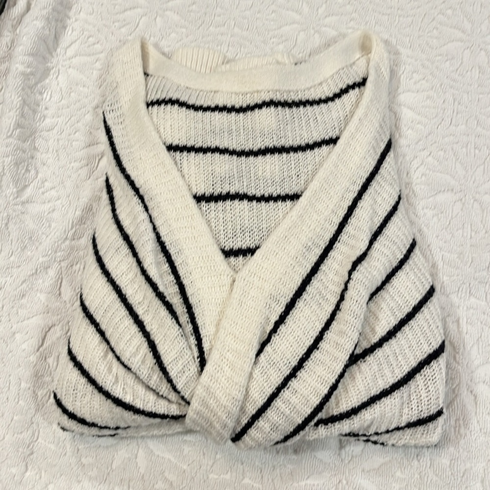 Market&Spruce sweater. - Picture 5 of 5